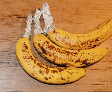 conserver les bananes avec du papier aluminium